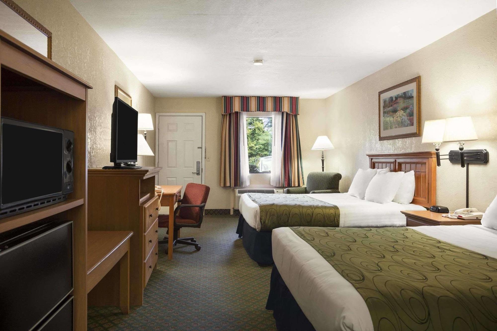 Days Inn & Suites By Wyndham Stuttgart Eksteriør billede