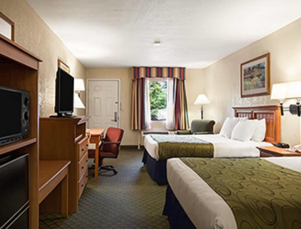 Days Inn & Suites By Wyndham Stuttgart Eksteriør billede
